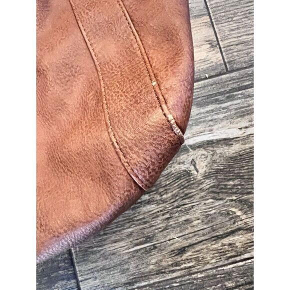 STEVE‎ MADDEN XL Travel/Gym Bag Faux Leather Color Bronze - Picture 3 of 13